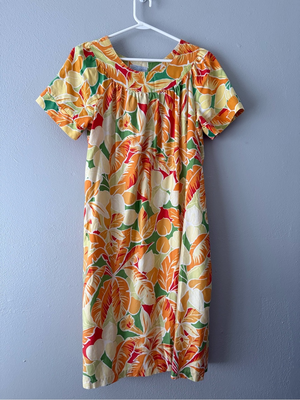 Vintage 70s Sears Tropical Floral Ruffle Muumuu Shift Dress